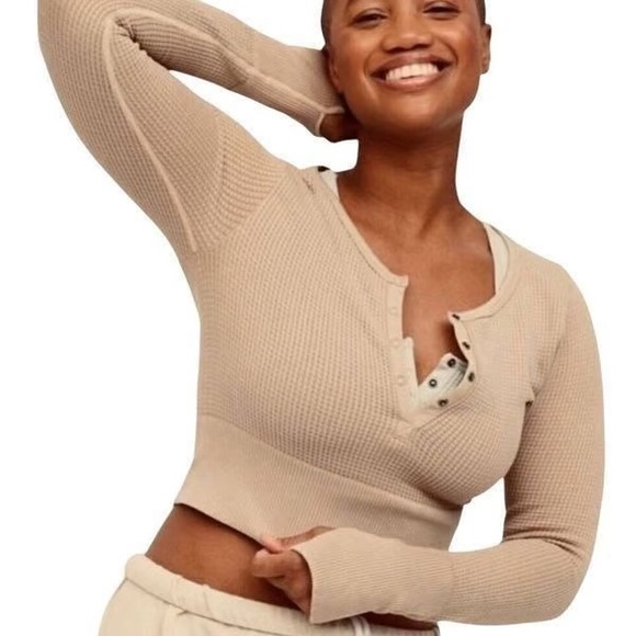 NWT OFFLINE by Aerie Light Sage Waffle Knit Long Sleeve Crop Top🍃 - Picture 9 of 9